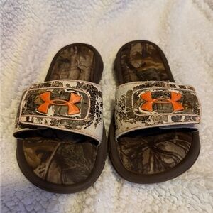 Under Armour Kids Camouflage Slide Sandals - Brown and Orange